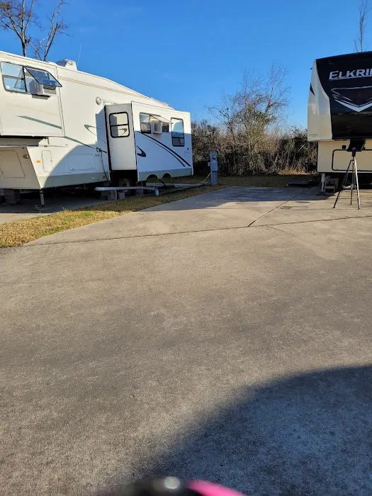 Buzzards Roost RV Park Picture 1
