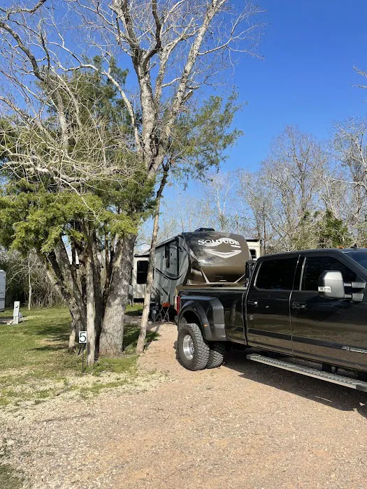 Eagle Cove RV park near Baytown and Mont Belvieu and Cove Picture 10