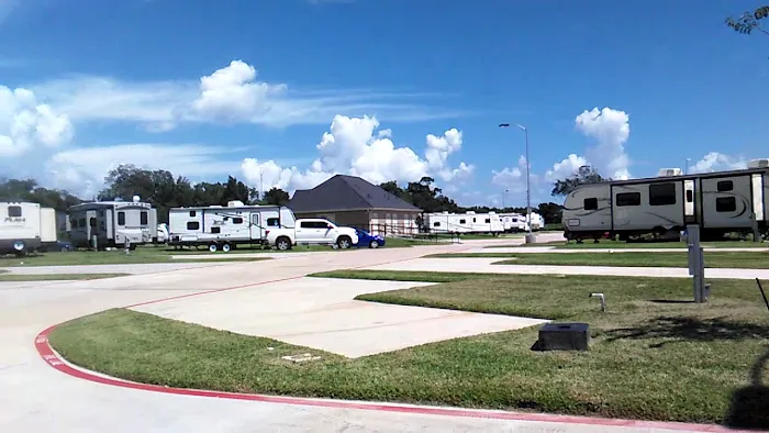Bayou Bend RV Resort Picture 9