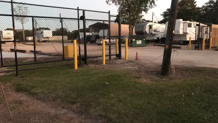 Bayou Country RV Park Picture 8