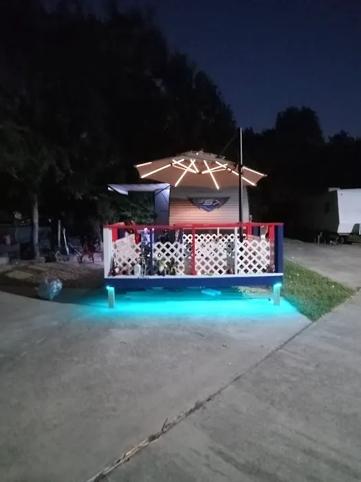 Highland Oaks RV Park Picture 4