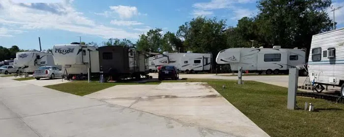 Highland Oaks RV Park Picture 8