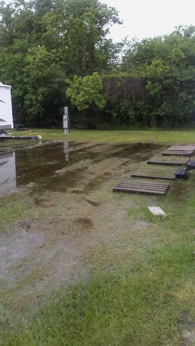 Lazy Acres RV Park Picture 7