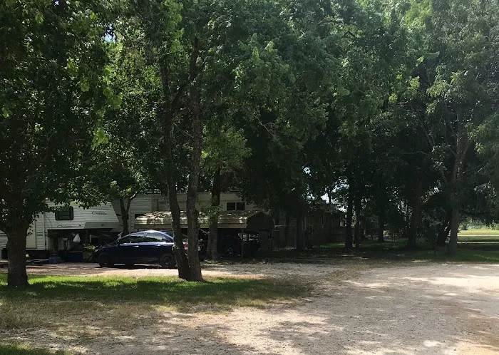 Lazy Acres RV Park Picture 9