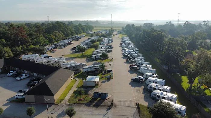 Pine Lakes RV Park Picture 1