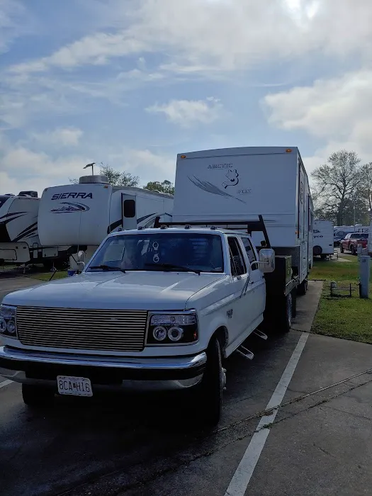 Pine Lakes RV Park Picture 3