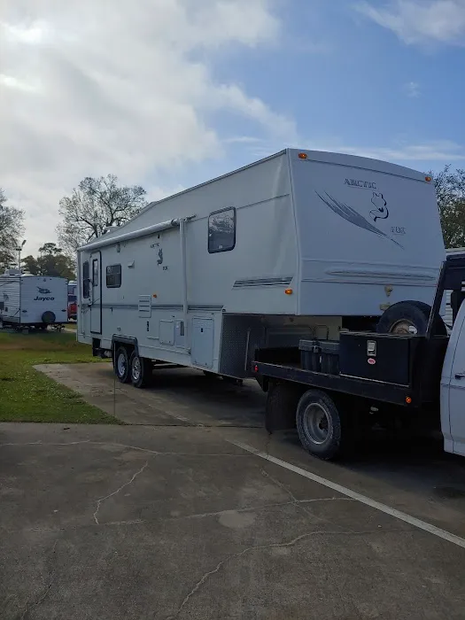 Pine Lakes RV Park Picture 7