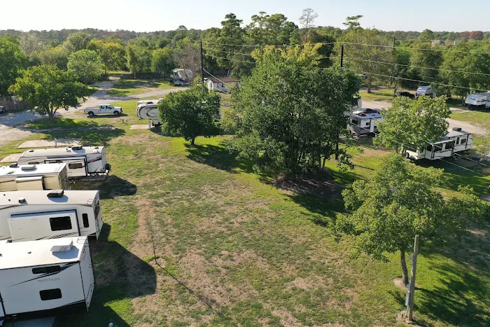 Shady Oaks RV Park Picture 9