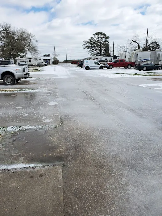 Shady Oaks RV Park Picture 4