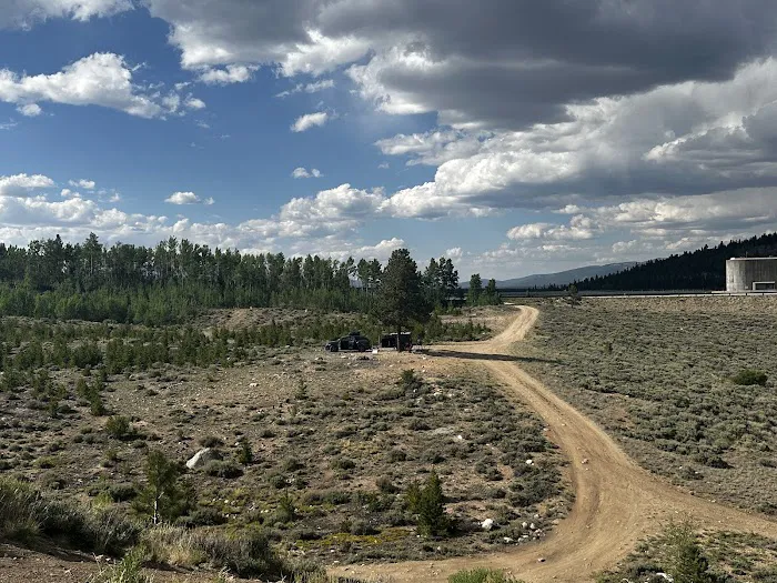 Twin lakes free camping Picture 7