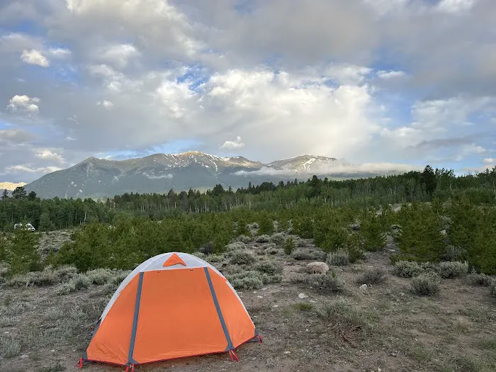 Twin lakes free camping Picture 5