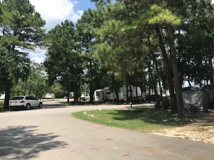 Sheldon Lake RV Resort Picture 8