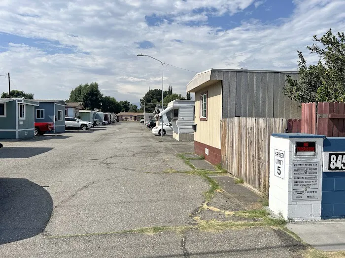 Colton Mobile Home Park Picture 1