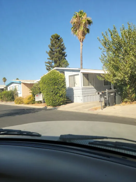 Californian Mobile Home Park Picture 4