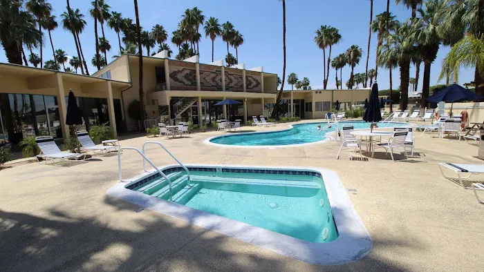 Royal Palms Picture 5