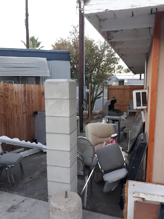 Sky Ridge Mobile Park Picture 3