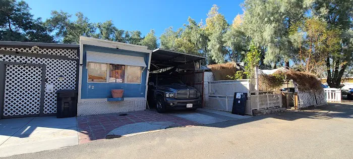 Country Squire RV and Mobile Home Park Picture 4