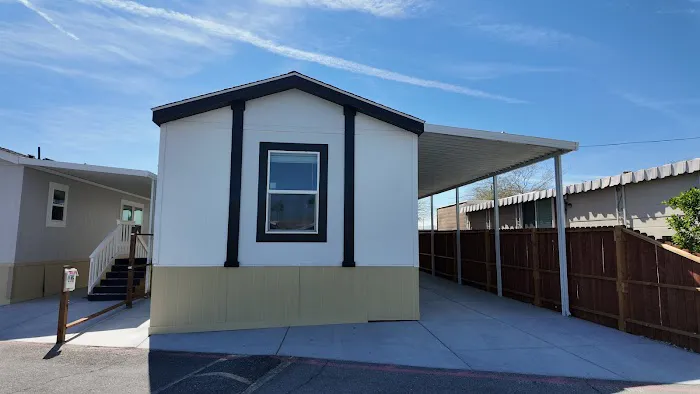 Park West Mobile Home Park Picture 4