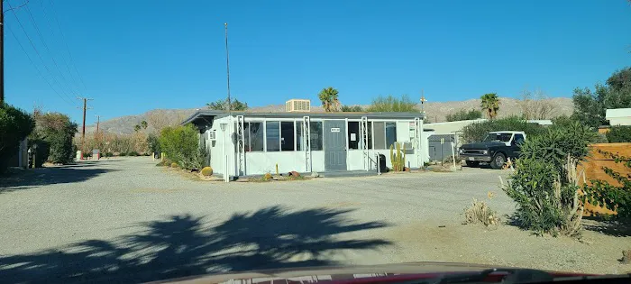 Palm Drive RV & Mobile Home Park Picture 7