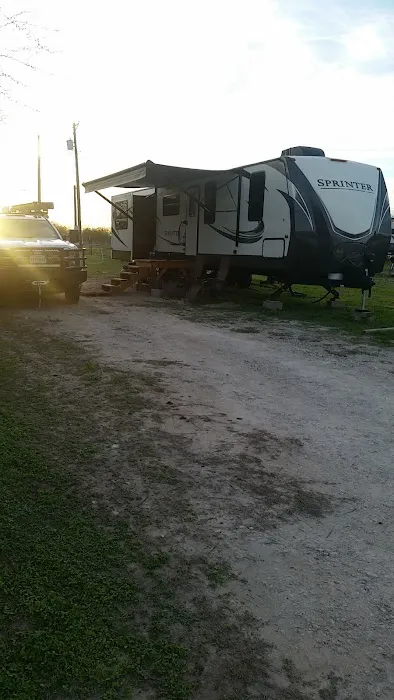 Twin Oaks RV Park Picture 2