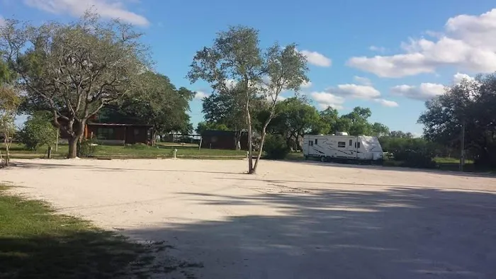 Triple G Mini RV Lots Picture 4