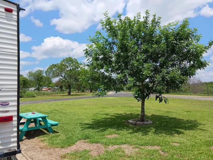 Moore Like Home RV Park Picture 3