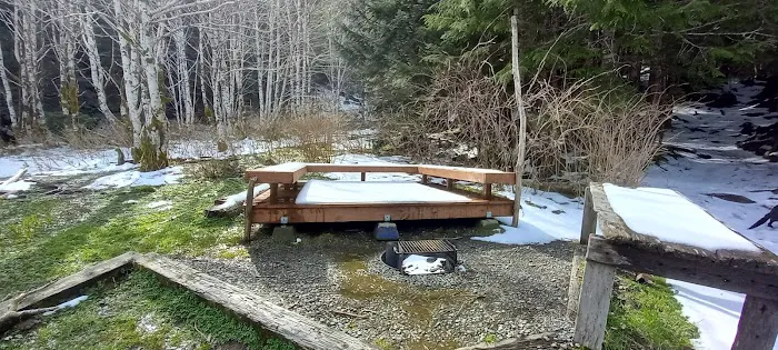 Yahoo Lake Campground Picture 3