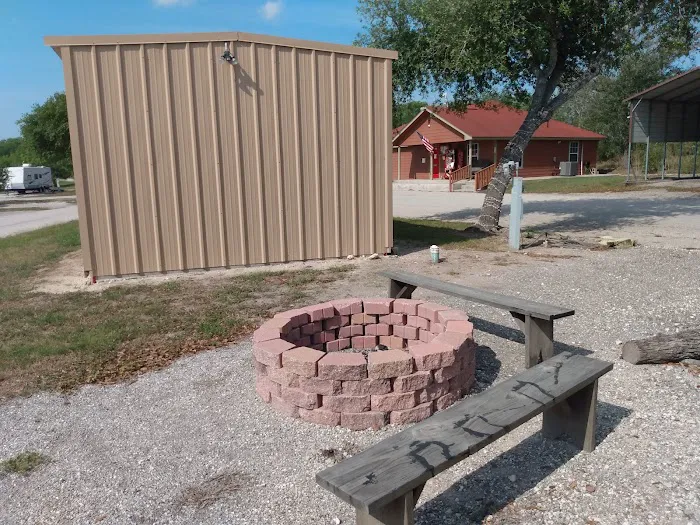 Beeville RV Park Picture 6