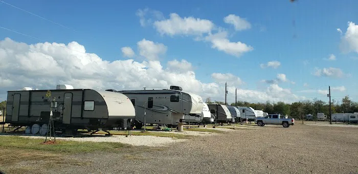 A&A RV PARK Picture 3