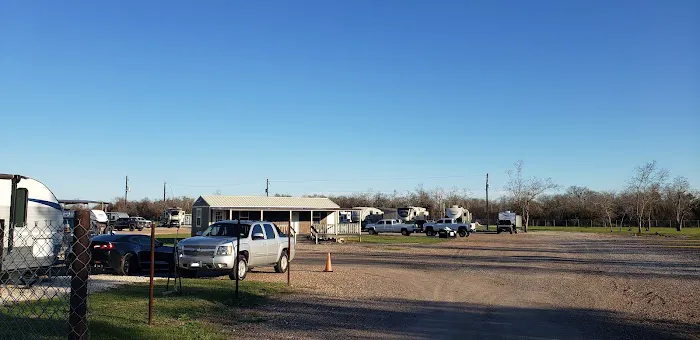 A&A RV PARK Picture 2