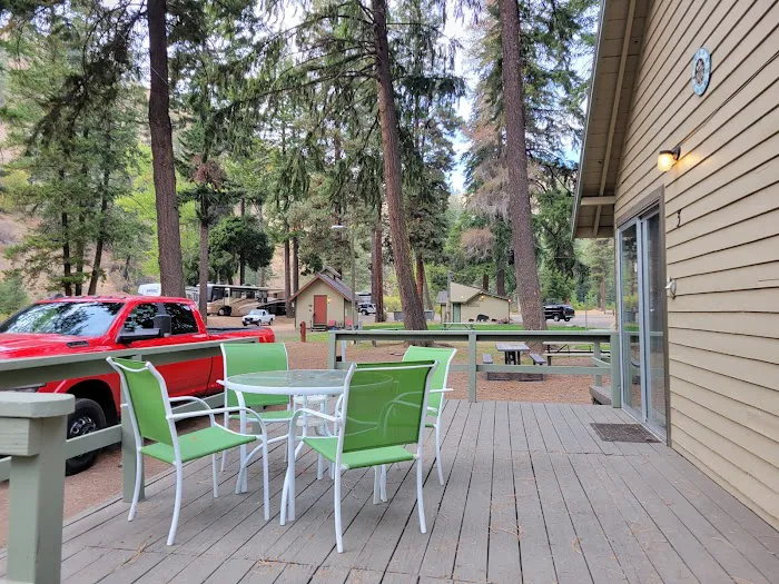 Squaw Rock RV Resort & Campground Picture 4