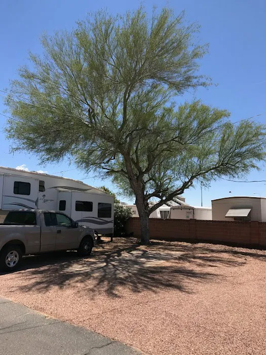 Oasis Junction Mobile Home & RV Park Picture 9