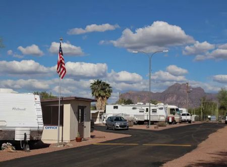 Oasis Junction Mobile Home & RV Park