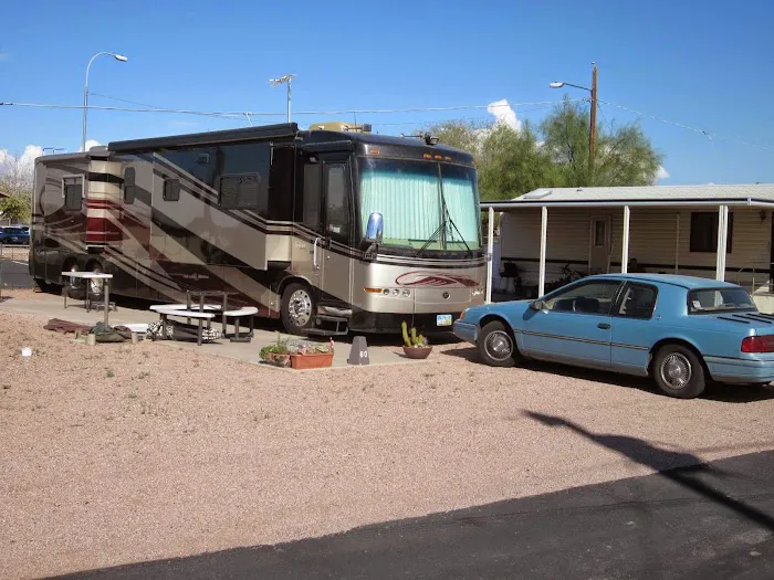 Oasis Junction Mobile Home & RV Park Picture 6