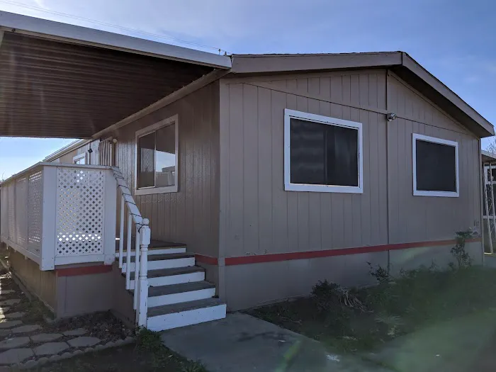 Twin Cypress Mobile Home Park space 37 Picture 6