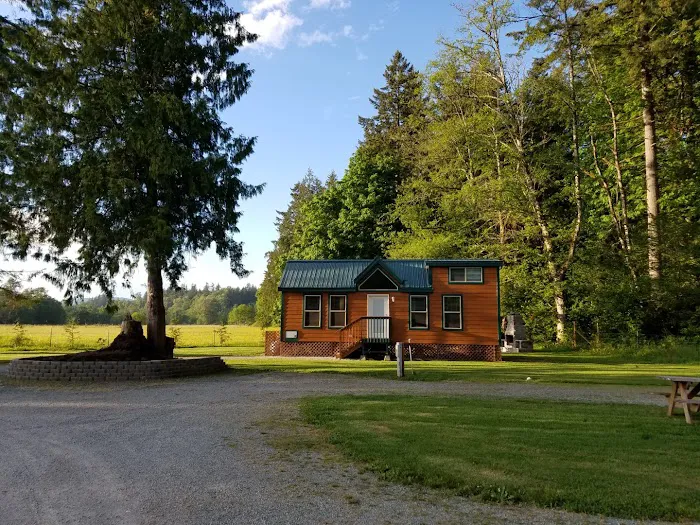Burlington / Anacortes KOA Holiday Picture 5