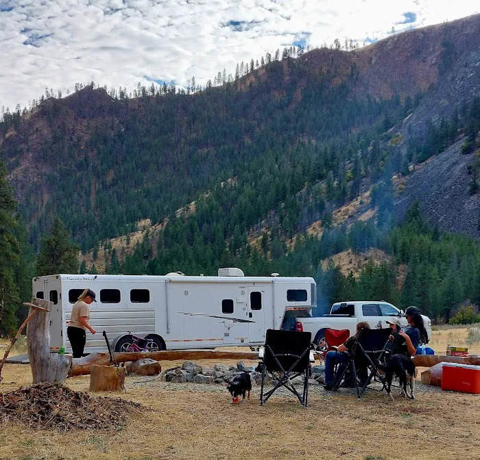 Whistlin' Pine Ranch Picture 7
