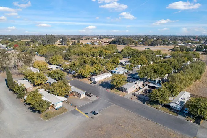 Orland Oaks Mobile Home Park Picture 2
