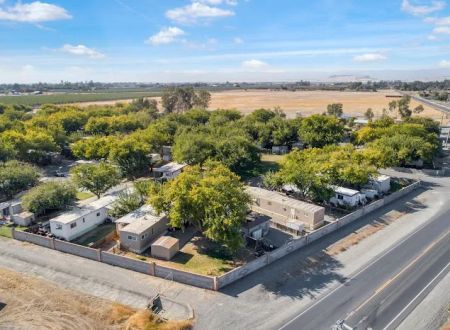 Orland Oaks Mobile Home Park