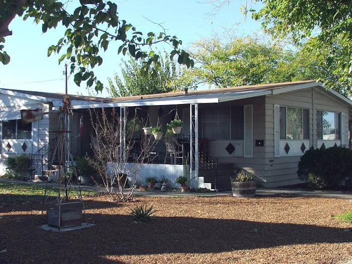 Black Butte Mobile Home Park Picture 6