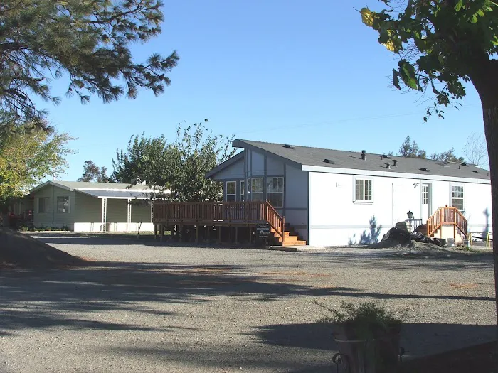 Black Butte Mobile Home Park Picture 9