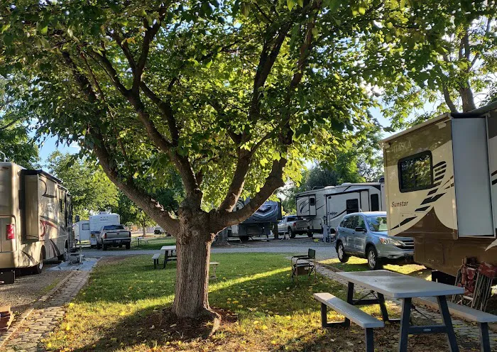 The Parkway RV Resort & Campground Picture 1