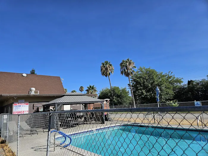The Parkway RV Resort & Campground Picture 9
