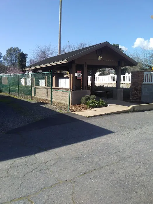 Golden Feather Mobile Home Park Picture 8