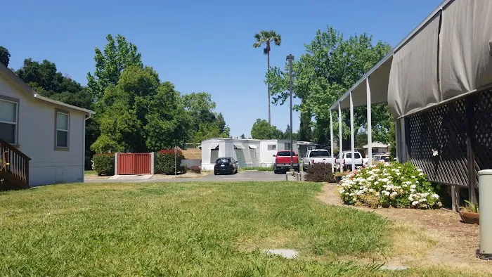 Bradshaw Mobile Home Park Picture 5