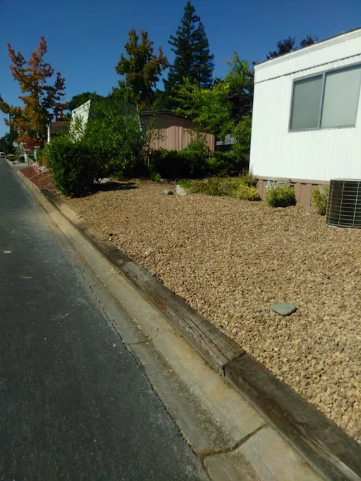 Lakeside Village Mobile Home Park Picture 1