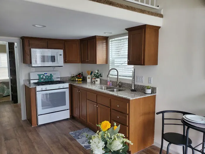 Granite Bay Mobile Home Park Picture 8