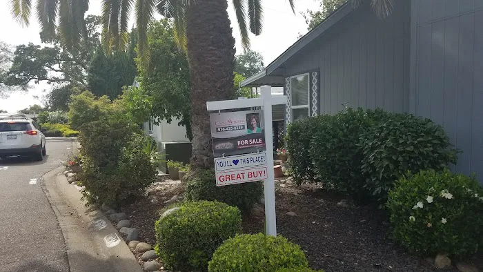 Lake Park Estates Picture 6