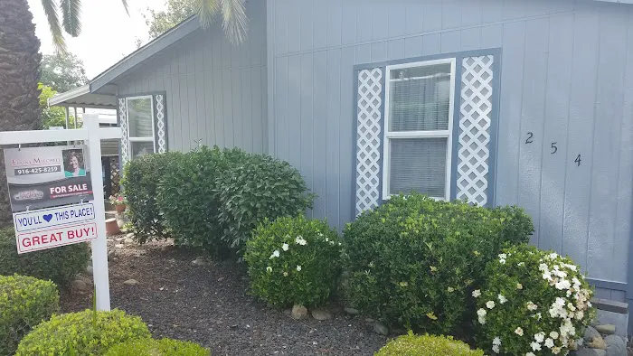Lake Park Estates Picture 4
