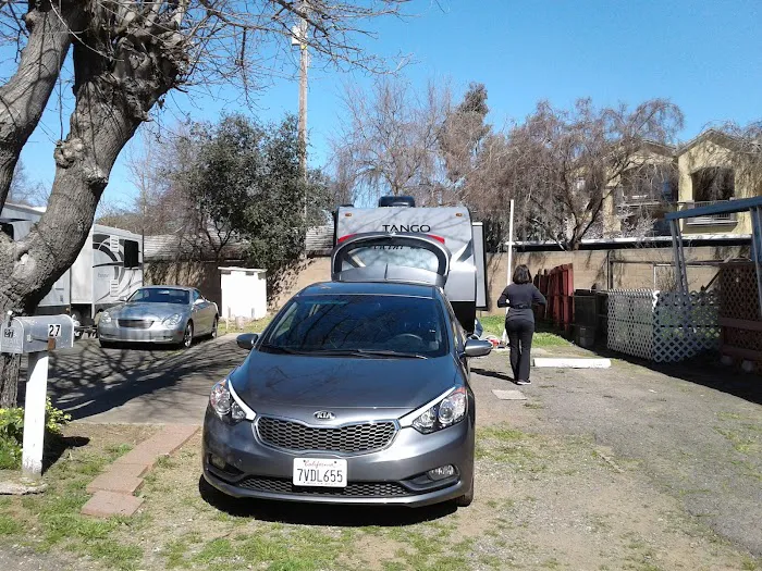 Twilight RV & Mobile Home Park Picture 2